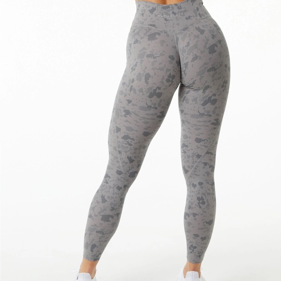 Alphalete Surface Power Legging 27" - Pebble Print Black
M - Picture 6 of 6